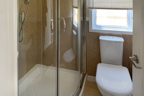 Cascade Lodge 2 - Gwalia Falls, Tresaith Beach, Cardigan, Ceredigion