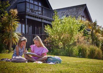 6 Person Scandinavian Kinder Hot Tub Lodge (Pet) - Gwel an Mor, Feadon Lane, Portreath