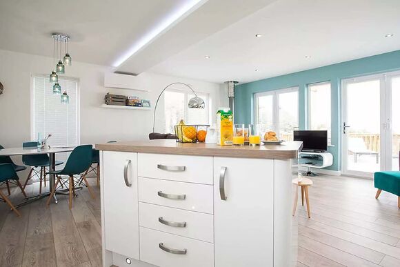 6 Person Scandinavian Kinder Lodge (Pet) - Gwel an Mor, Feadon Lane, Portreath