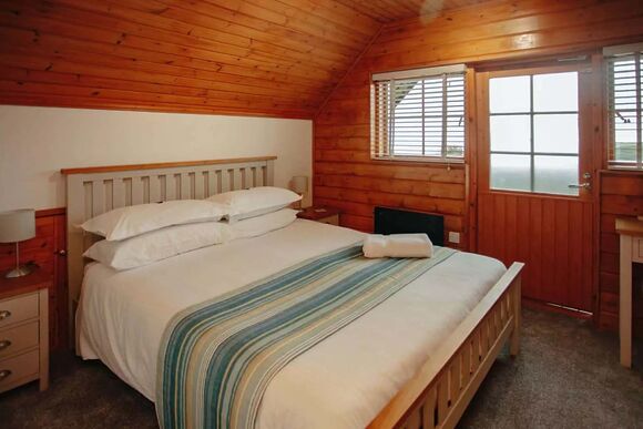 6 Person Scandinavian Kinder Lodge (Pet) - Gwel an Mor, Feadon Lane, Portreath