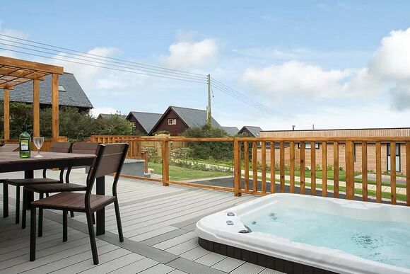 6 Person Senara Hot Tub Lodge (Pet) - Gwel an Mor, Feadon Lane, Portreath