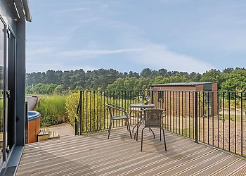 Lakeview Pod VIP