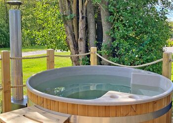 Rustic Pod VIP - Hall More, Hale