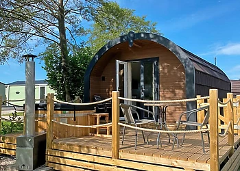 Rustic Pod VIP PF