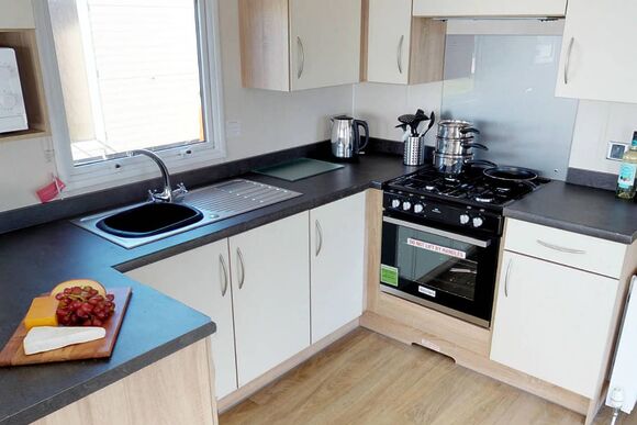 Gold  2 Caravan (Pet Friendly) - Hart&rsquo;s, Leysdown, Isle of Sheppey