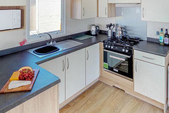 Silver  2 Caravan - Hart&rsquo;s, Leysdown, Isle of Sheppey