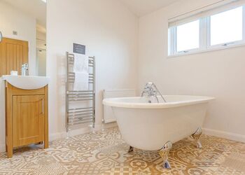 Quinn Premier - Hawkchurch Resort and Spa, Axminster