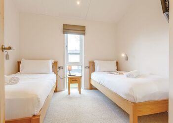 Hardy Premier - Hawkchurch Resort and Spa, Axminster