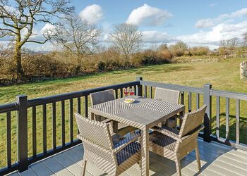 Marple Premier - Hawkchurch Resort and Spa, Axminster