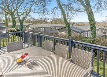 Austen Premier - Hawkchurch Resort and Spa, Axminster