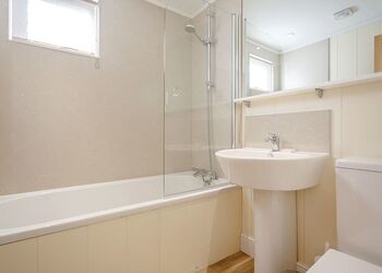 Austen Premier - Hawkchurch Resort and Spa, Axminster