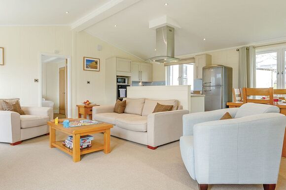 Marple Lodge - Hawkchurch Resort and Spa, Axminster