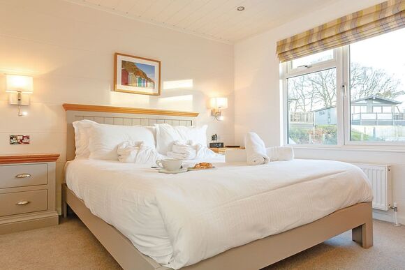 Coleridge Lodge - Hawkchurch Resort and Spa, Axminster
