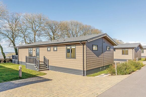 Austen Lodge - Hawkchurch Resort and Spa, Axminster