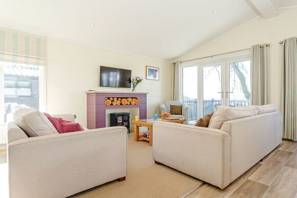 Austen Lodge - Hawkchurch Resort and Spa, Axminster