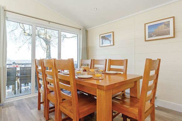 Austen Lodge - Hawkchurch Resort and Spa, Axminster