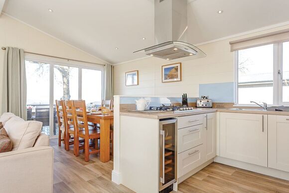 Austen Lodge - Hawkchurch Resort and Spa, Axminster