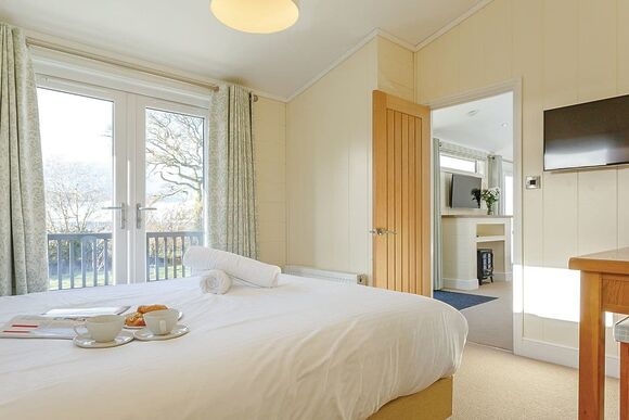 Marple Premier - Hawkchurch Resort and Spa, Axminster