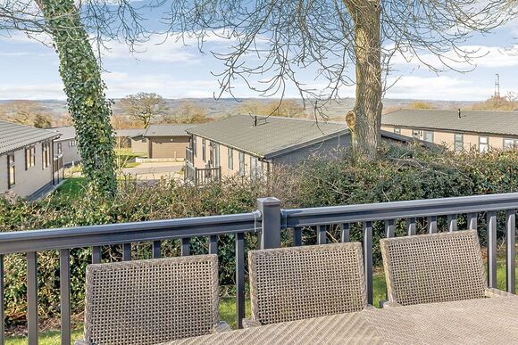 Austen Premier - Hawkchurch Resort and Spa, Axminster