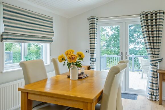 Warner Lodge - Hawkchurch Resort and Spa, Axminster