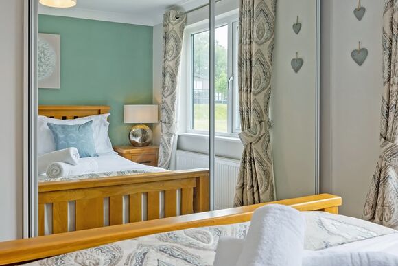 Warner Lodge - Hawkchurch Resort and Spa, Axminster