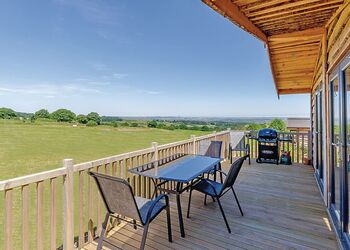 Honeysuckle Lodge - Hazelhurst Lodges, Ashover