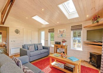 Honeysuckle Lodge - Hazelhurst Lodges, Ashover