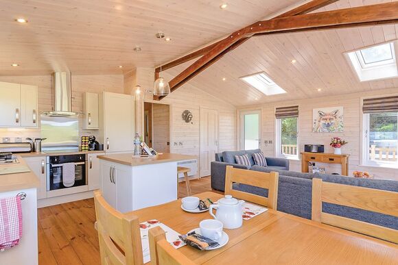 Honeysuckle Lodge - Hazelhurst Lodges, Ashover