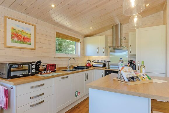 Honeysuckle Lodge - Hazelhurst Lodges, Ashover