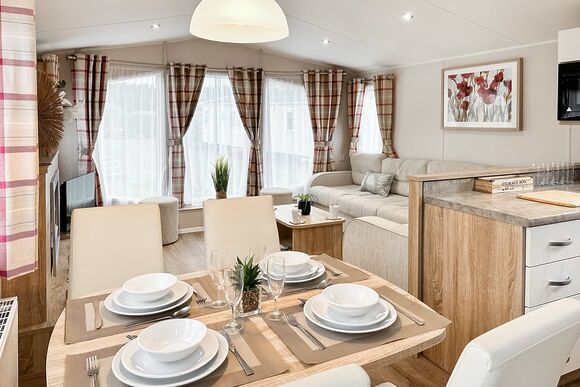 Signature 3 Bed Caravan - Heathland Beach Holiday Park, Kessingland, Nr Lowestoft