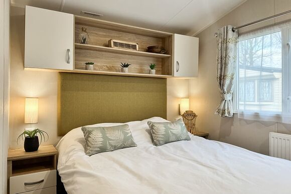 Signature 3 Bed Caravan - Heathland Beach Holiday Park, Kessingland, Nr Lowestoft