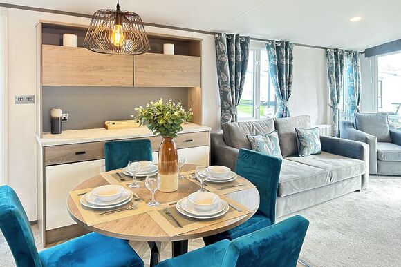 Platinum 3 Bed Caravan - Heathland Beach Holiday Park, Kessingland, Nr Lowestoft