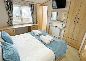 Luxury 2 bedroom holiday home with hot tubPet Friendly - Herdwick Croft, Bassenthwaite, near Keswick