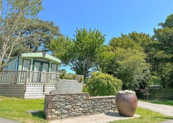 Superior Hot Tub 2 bedroom Holiday Home sleeps 4 Pet Friendly - Herdwick Croft, Bassenthwaite, near Keswick