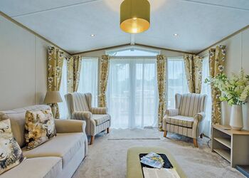 Superior Hot Tub 2 bedroom Holiday Home sleeps 4 Pet Friendly - Herdwick Croft, Bassenthwaite, near Keswick