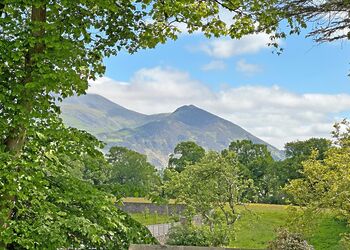 Glamping Pod with hot tubPet Friendly - Herdwick Croft, Bassenthwaite, near Keswick