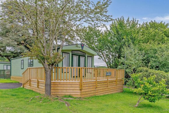 Superior Hot Tub 2 bedroom Holiday Home sleeps 4 Pet Friendly - Herdwick Croft, Bassenthwaite, near Keswick