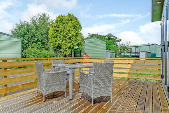 Superior Hot Tub 2 bedroom Holiday Home sleeps 4 Pet Friendly - Herdwick Croft, Bassenthwaite, near Keswick
