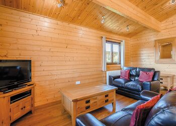 Waveney Lodge - Heathside Lodges, Wenhaston, Halesworth