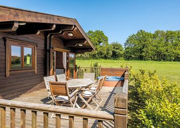 Deben Lodge - Heathside Lodges, Wenhaston, Halesworth