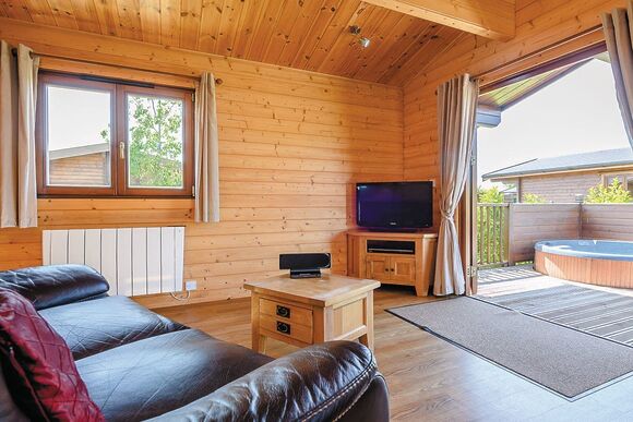 Blyth Lodge - Heathside Lodges, Wenhaston, Halesworth