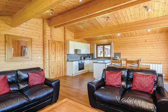 Waveney Lodge - Heathside Lodges, Wenhaston, Halesworth