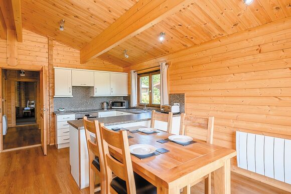 Waveney Lodge - Heathside Lodges, Wenhaston, Halesworth