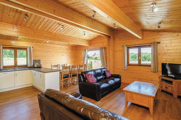 Deben Lodge - Heathside Lodges, Wenhaston, Halesworth