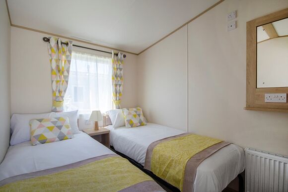 Platinum 2 Caravan with Decking - Hedley Wood Holiday Park, Bridgerule, Holsworthy