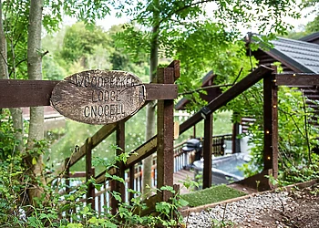 Woodpecker Lakeside Lodge - Herons Lake Retreat, Caerwys, Flintshire