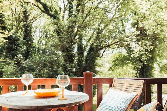 Wren Lodge - Herons Lake Retreat, Caerwys, Flintshire