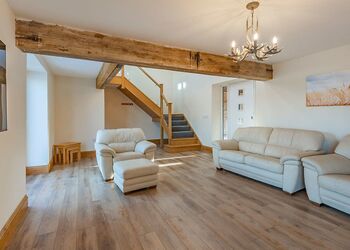 The Corn Store - Helsey Farm Cottages, Helsey