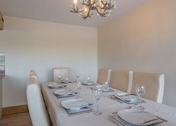 The Corn Store - Helsey Farm Cottages, Helsey