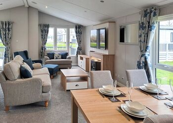 Platinum 4 berth Lodge - Helsey Farm Cottages, Helsey